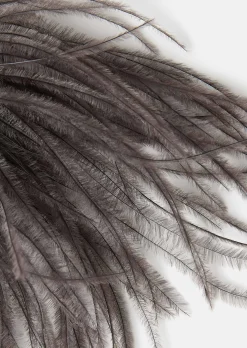 Broche Arthur grise en plumes