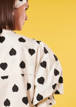 Chemise Calypso écrue à motif coeur noir en popeline