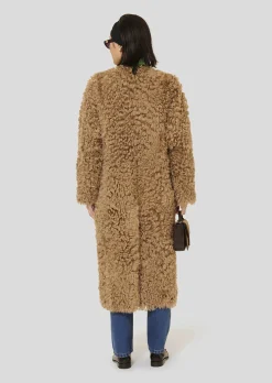 Manteau Marlon marron en peau lainée à bouclettes