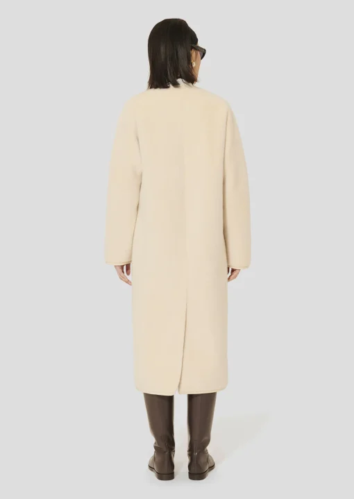 Manteau Marta écru en fausse fourrure