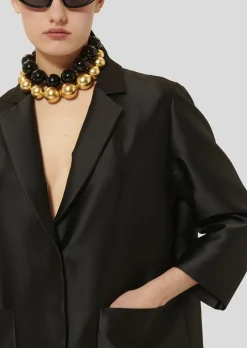 Manteau Martin noir en satin duchesse