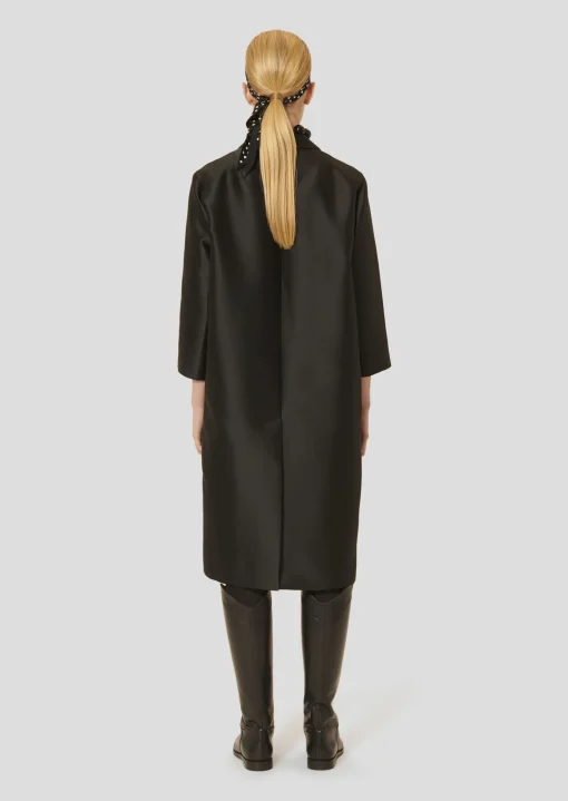 Manteau Martin noir en satin duchesse