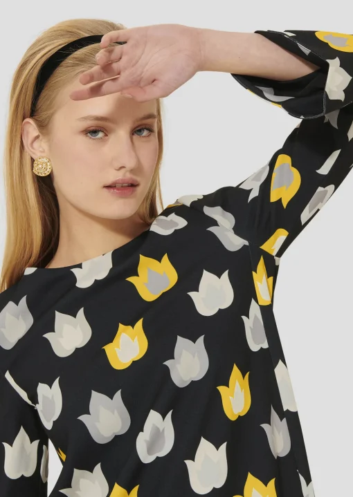 Robe Ruoda noire imprimée flammes