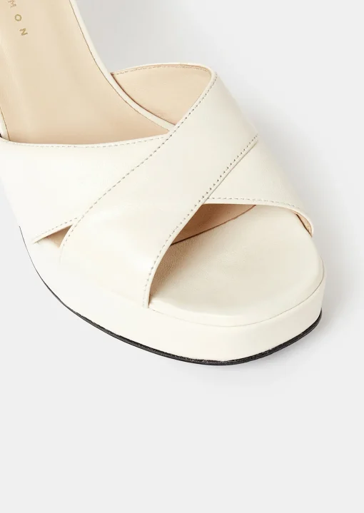 Sandales Kourtney écrues en cuir